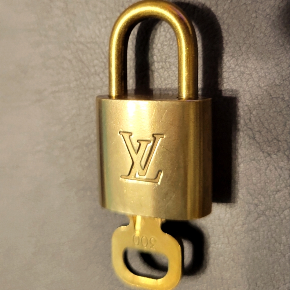 Vintage Louis Vuitton Lock & Key #300